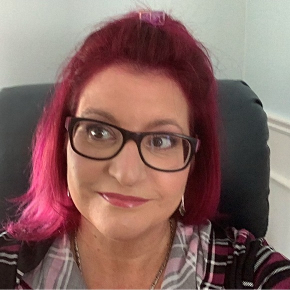 Meet your Posher, Carole - Picture 6 of 6